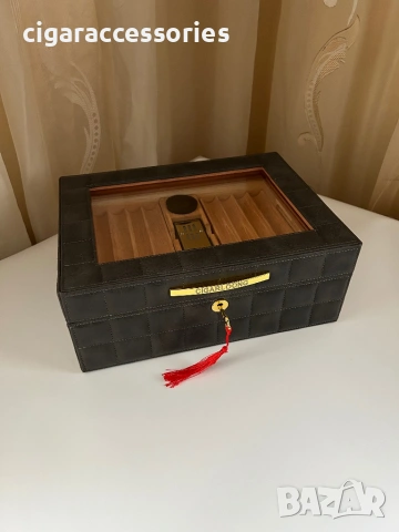 Хумидор за 50 пури – кедър, кожа, стъкло, дигитален хигрометър, снимка 2 - Табакери - 53958345