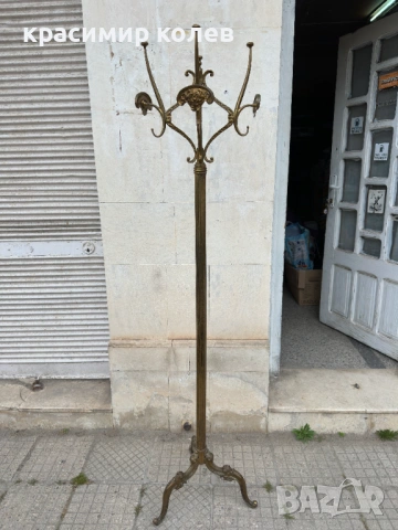 стара италианска месингова закачалка за дрехи