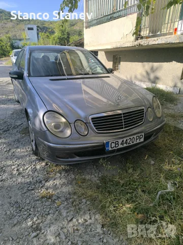 Мерцедес Е220 автомат авангард, снимка 3 - Автомобили и джипове - 56393836