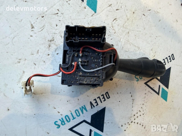 255670736R лостче за фарове и мигачи от Dacia Dokker 1.6i, 109 ph., 5sp., 15 000 km, 2021, euro 6D, снимка 4 - Части - 53032595