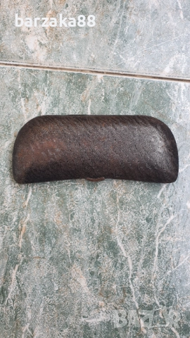 Стар метален калъф за очила