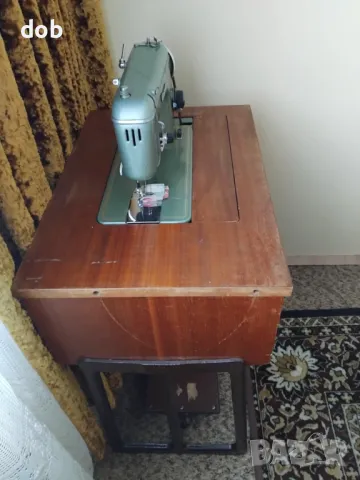 Стара Шевна Машина NAUMANN, снимка 10 - Шевни машини - 49872591