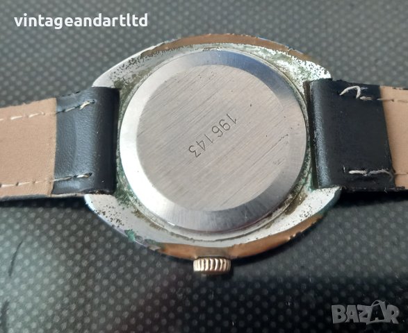 Колекционерски часовник Ракета, голям размер, работи отлично, снимка 4 - Антикварни и старинни предмети - 42827906