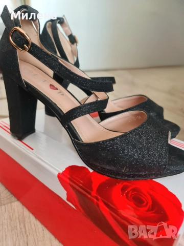 Дамски сандали на ток, снимка 2 - Сандали - 51958807