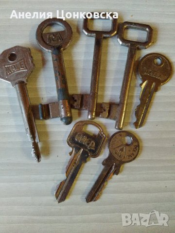 Стари ключове № 2, 8 броя, снимка 1 - Антикварни и старинни предмети - 34305276