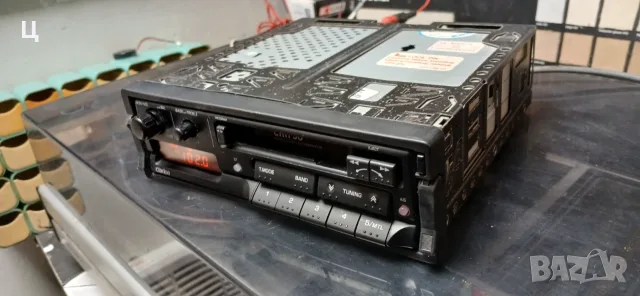 Ретро радиокасетофон Clarion CRH 50, снимка 3 - Радиокасетофони, транзистори - 56323640