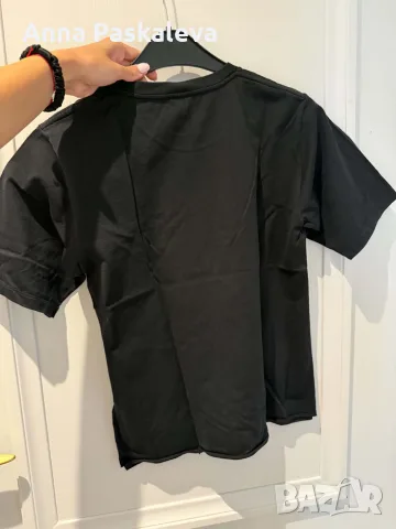 Оригинална тениска на Saint Laurent, снимка 3 - Тениски - 55772681
