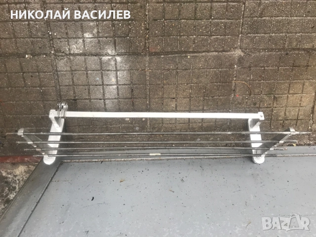 Закачалка  за  стена. 