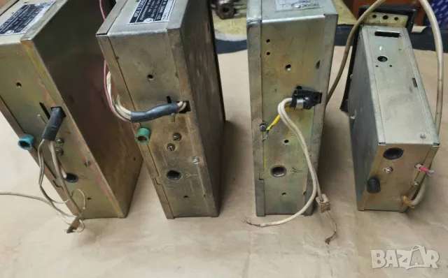 Ретро радиоапарати за автомобили, снимка 17 - Антикварни и старинни предмети - 42909418