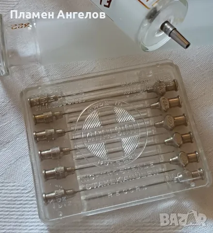 Винтидж френска стъклена спринцовка Flamiver и унгарски винтидж игли Medicor Record. , снимка 4 - Колекции - 55850869