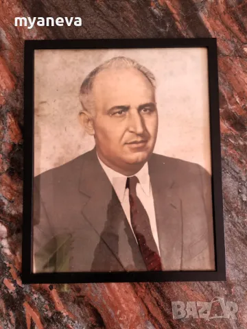 Тодор Живков, стара снимка с надпис в рамка . 