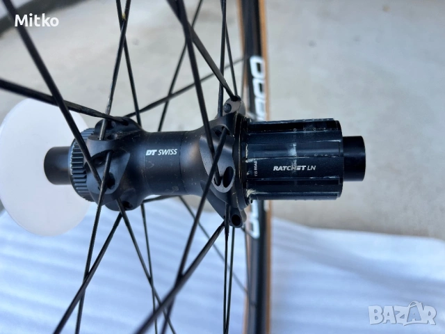 Капли DT Swiss E1800 Spline Ratchet LN с гуми Continental GP 5000, снимка 4 - Части за велосипеди - 53149837