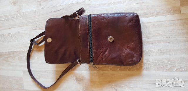 Мъжка чантичка от камилска кожа, снимка 3 - Чанти - 37033576