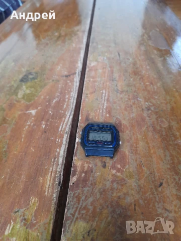 Стар електронен часовник Casio