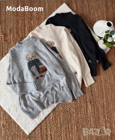 Пуловер с мече