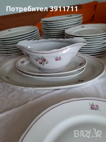 продавам порцеланов сервиз за 12души, снимка 2 - Сервизи - 54007495