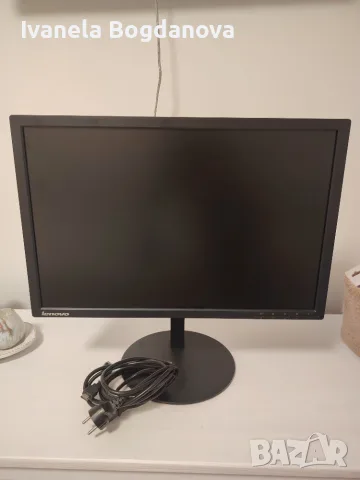 Монитор Lenovo Т2254рС, снимка 2 - Монитори - 56512152