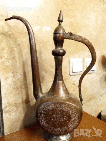 Стар арабски гравиран ибрик, снимка 1 - Антикварни и старинни предмети - 31086588