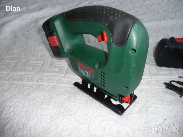 Акумулаторен прободен трион / зеге Bosch PST 14,4 V с две батерии., снимка 7 - Други инструменти - 50464649