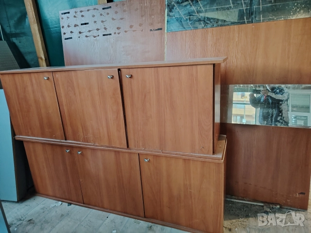 Щандове , шкафове и гръб за магазин, снимка 8 - Стелажи и щандове - 52655240