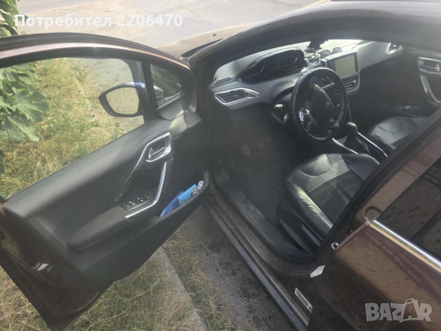 Peugeot 2008, снимка 5 - Автомобили и джипове - 52041423