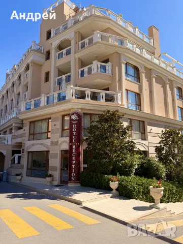 Апартамент под наем в La Mer Residence. Местоположение на брега на морето