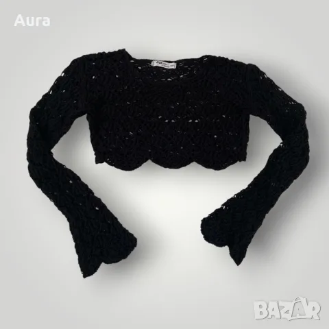 black cropped long-sleeve knit top