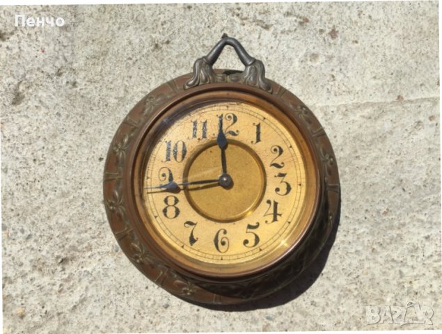 голям настолен часовник - будилник "JUNGHANS" , снимка 2 - Антикварни и старинни предмети - 37265048