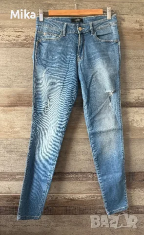 Дамски дънки Guess М размер