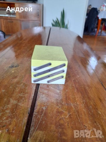 Стара кутия за електронни елементи #4, снимка 2 - Антикварни и старинни предмети - 37881847