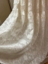 Нова нежна кокетна  кукленска бяла кремава дълга елегантна структурна рокля 3 Д цветя , снимка 3