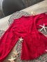 Червен пуловер, снимка 1