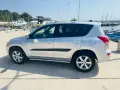 toyota rav 4 2008 год дизел 2,2 136 коня 4*4  на 241600 км ,5500 евро , снимка 2