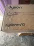 Dyson прахосмукачка Cyclone V10 с комплект за почистване, снимка 1