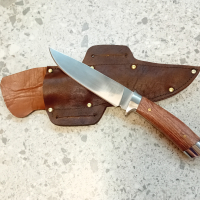 Ловен Нож с кожена кания, снимка 1 - Ножове - 44652400