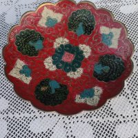 Бонбониера/купа от полиран месинг цветно гравирана, снимка 1 - Антикварни и старинни предмети - 44438620