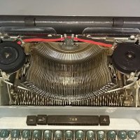 Пишеща машина CONSUL 1504, снимка 6 - Антикварни и старинни предмети - 33798700