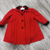 червено детско палто , снимка 1 - Детски якета и елеци - 44733596
