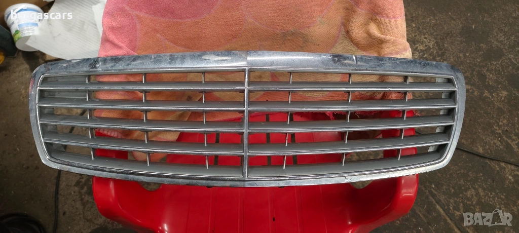 Решетка преден капак Mercedes E220 W211, снимка 1