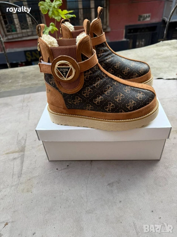 НА ЕДРО Guess Дамски Боти 10 бр Серия, снимка 1