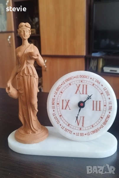 Часовник със статуетка, снимка 1