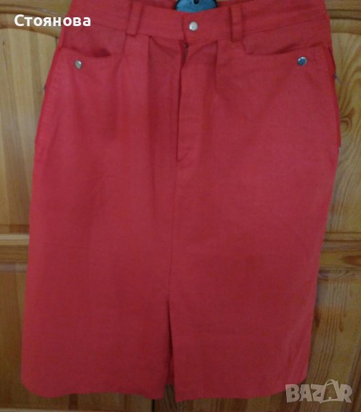 Спортно-елегантна червена пола, снимка 1