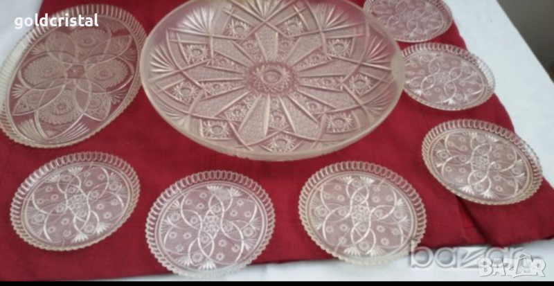 Ретро  пласмасови чинийки с два подноса, снимка 1