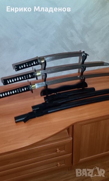 Комплект 3 броя луксозни японски самурайски мечове., снимка 1