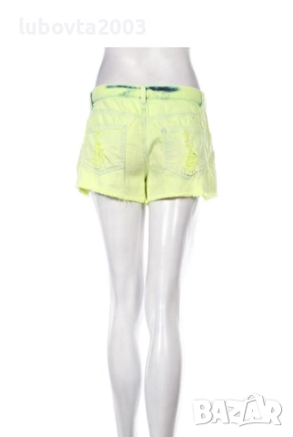 S/M Дамски неонови къси дънкови панталони , снимка 2 - Къси панталони и бермуди - 52048955