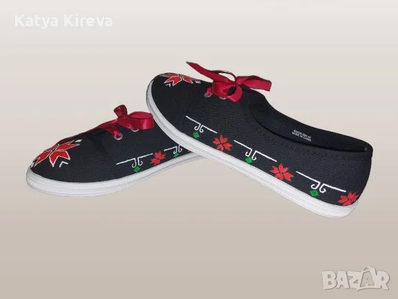 Рисувани гуменки, снимка 2 - Кецове - 48873146