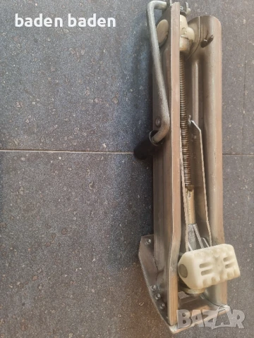 Mercedes - оригинален крик, снимка 2 - Аксесоари и консумативи - 40175513