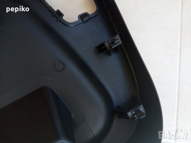 Продавам НОВ заден пластмасов капак кора за SEAT 5P8 867 601 E, снимка 4 - Аксесоари и консумативи - 30221066