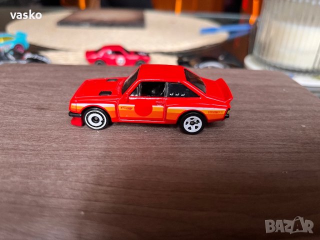 Hotwheels Escort RS2000, снимка 1 - Колекции - 42460785