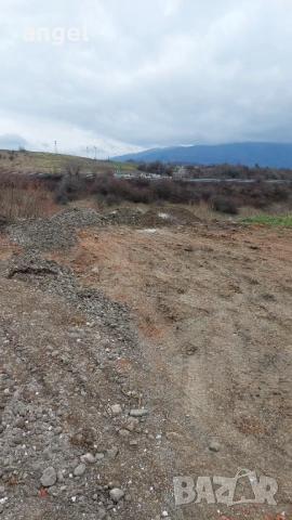 Терен за изхвърляне на земни маси